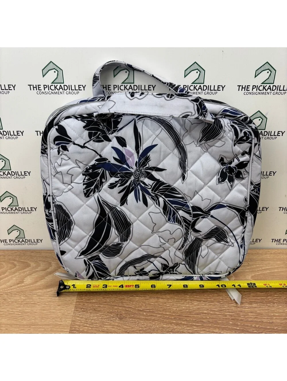 Vera Bradley quilted zip hanging organizer bag twiilight garden print